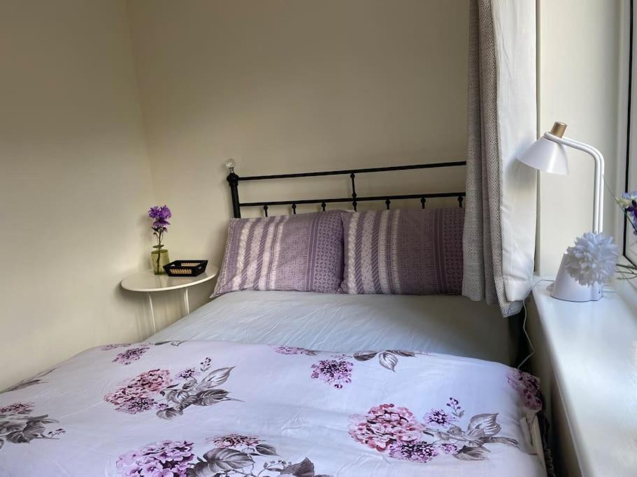 Cosy Apartment With Private Access And Kitchenette In Guildford (Adults Only) Worplesdon Exterior photo